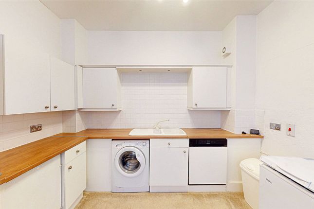 Flat 8,, Whitworth House, 53 Whitworth Street photo 3