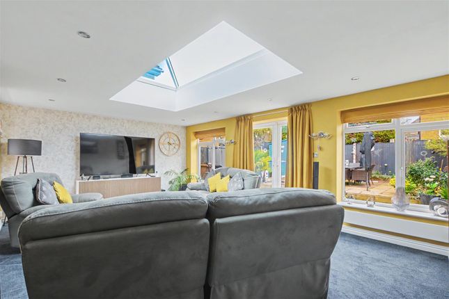 9, Millfield Close, Derbyshire photo 2