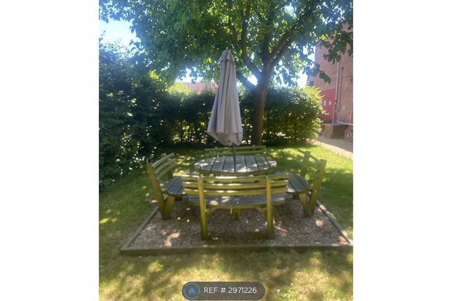 Flat, The Coach House Vicarage Road, Hailsham photo 5