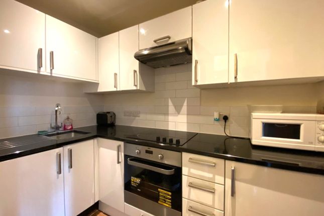 20, Talbot Skyline, Harrow photo 3