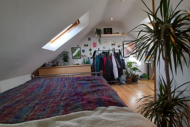 5, Richards Street, Cardiff photo 4