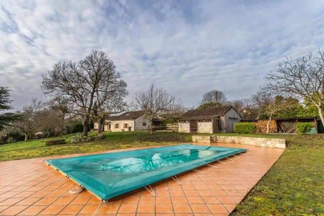 Thumbnail Property for sale in Saint-Robert, Aquitaine, 47340, France