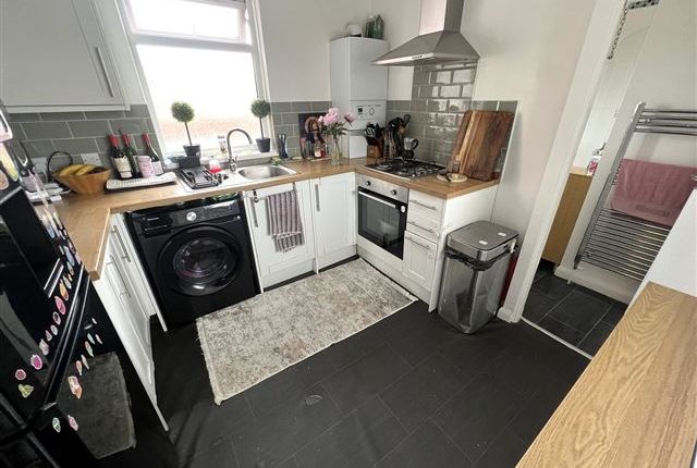 The Flat, 244 London Road, Waterlooville photo 4