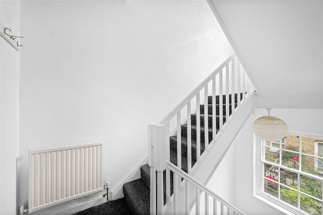12A,, Warren Street, London photo 4