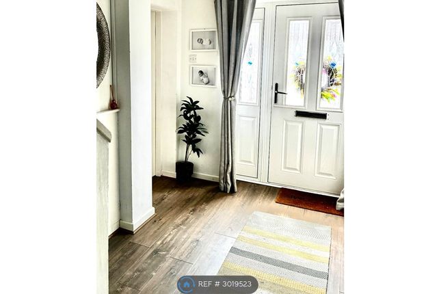 Poulton Crescent, Woolston, Warrington photo 3