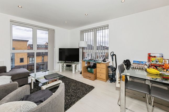 Flat 206, Peregrine House, Bedwyn Mews, READING photo 4