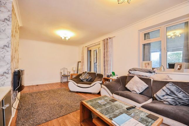 20, Commondale Avenue, Stockton-On-Tees photo 3