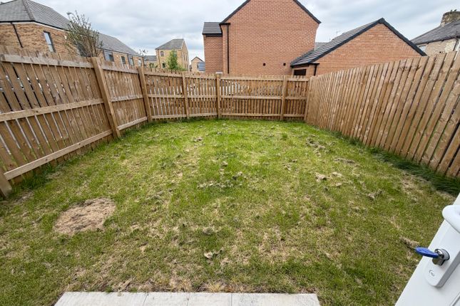 108, Grey Street, Burnley photo 3