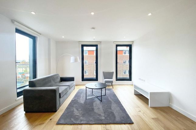 Flat for sale in 12 Dock Street, London