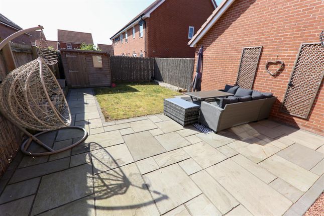16, Whitmoore Drive, Doncaster photo 2