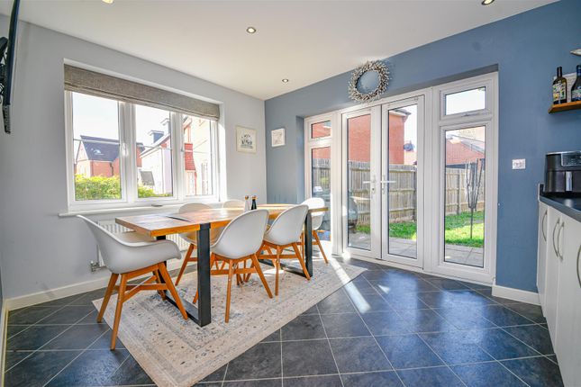 45, Brendon Gardens, Eastleigh photo 4