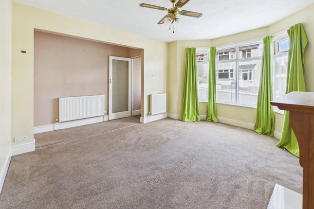 27, Butland Avenue, Paignton photo 4