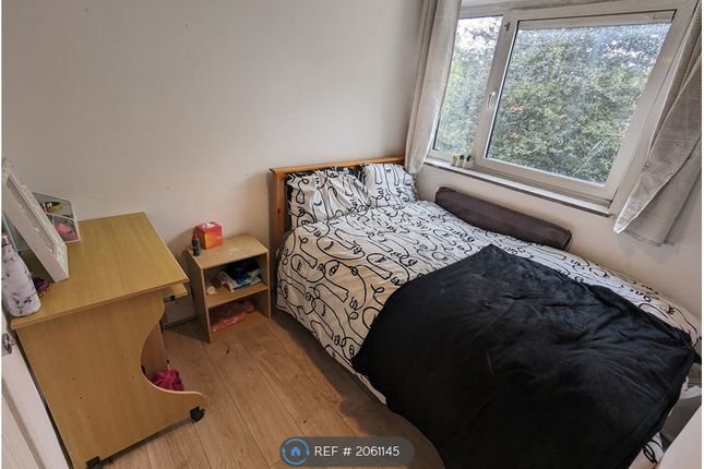 Room to rent in Hascombe House, London