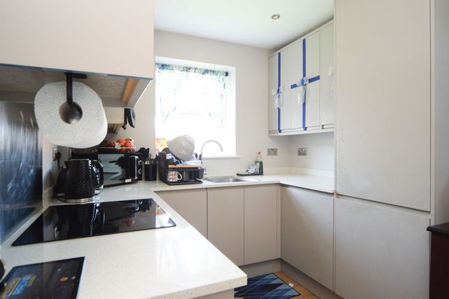 5b Brookside, Huntingdon photo 4