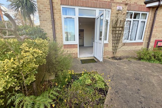 Flat 49 Melton Court, Lindsay Road, Poole photo 5