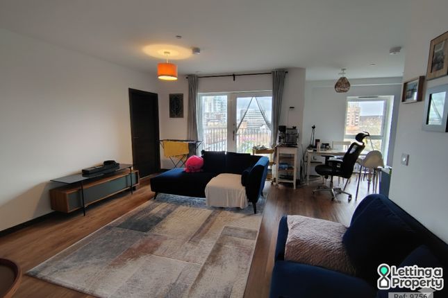 Flat 33, Erken Plaza, Abbey Road, Barking photo 3