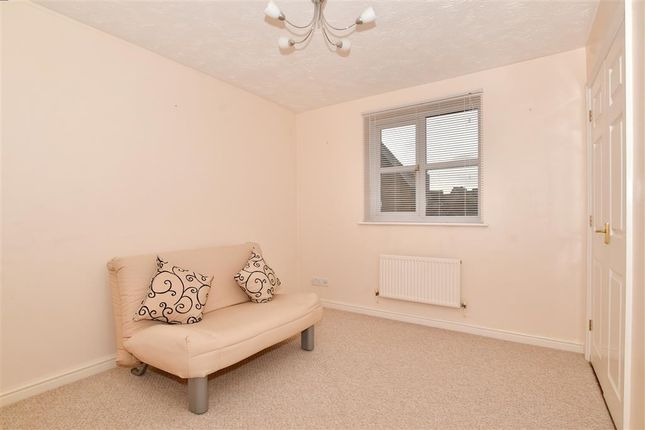 Town house for sale in Maritime Way, St Mary's Island, Chatham, Kent