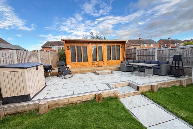 11, Orchard Close, Telford photo 4