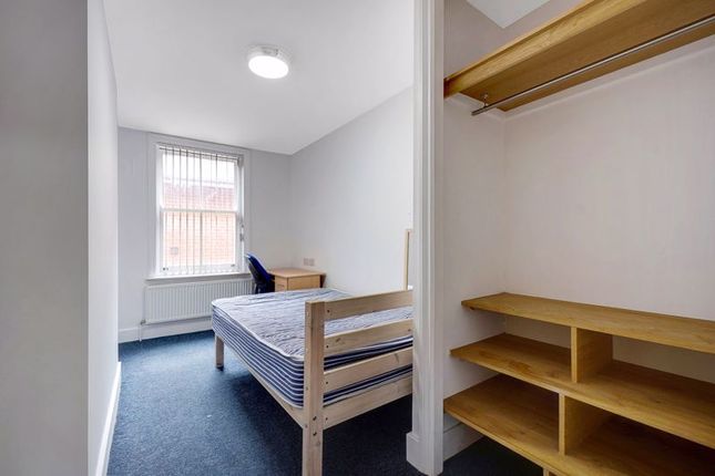 Room to rent in Station Road West, Canterbury