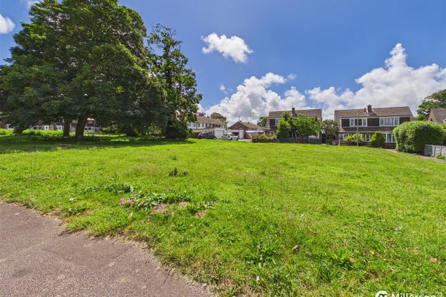 11, Trethew Gardens, Camborne photo 2