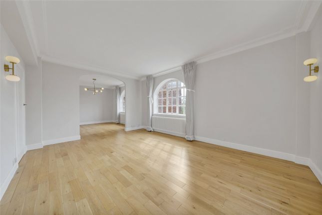 Thumbnail Flat to rent in Cropthorne Court, 20-28 Maida Vale, London