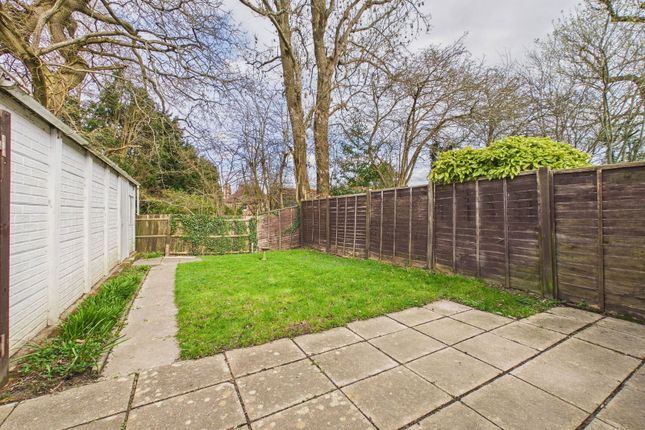 52, Collingwood Road, Horsham photo 4