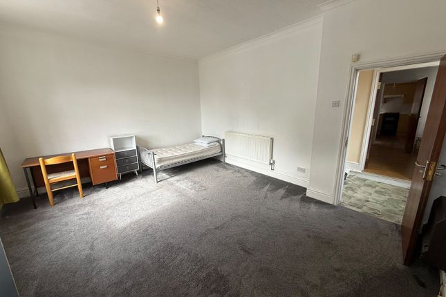 94 Hartington Road, Preston photo 4