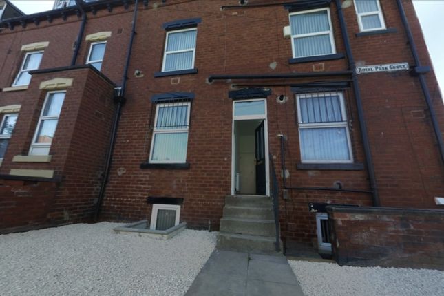 Red-Brick Terraced Property With Gravelled Front Y...
