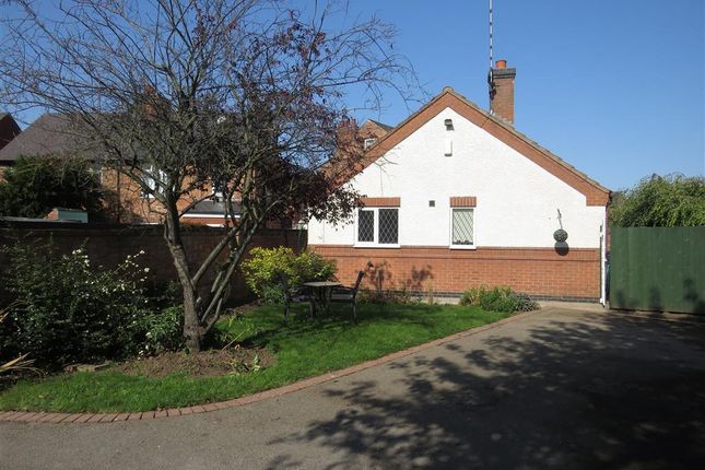 Bungalow to rent in Carlyle Court Carlyle Road, West Bridgford, Nottingham