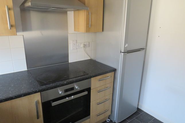 Flat for sale in Russett Way, Dunstable