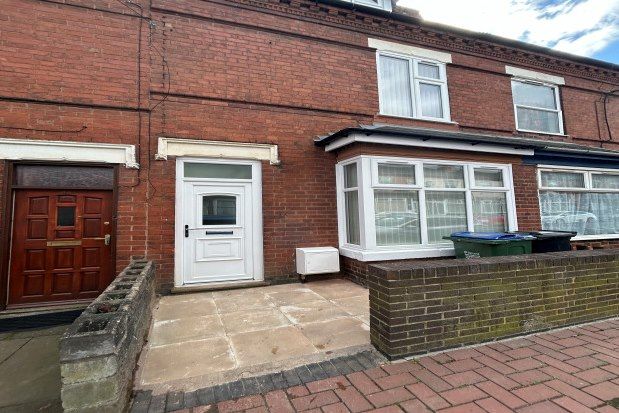 Town house to rent in Salisbury Road, Smethwick