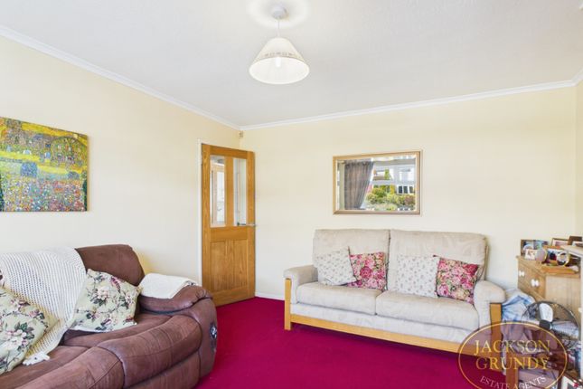 64, Hinton Road, Northampton photo 4