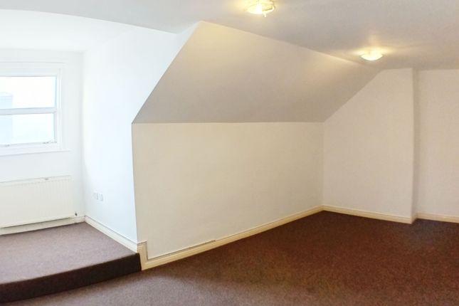 140 Dock Road (Flat 4), Tilbury photo 3