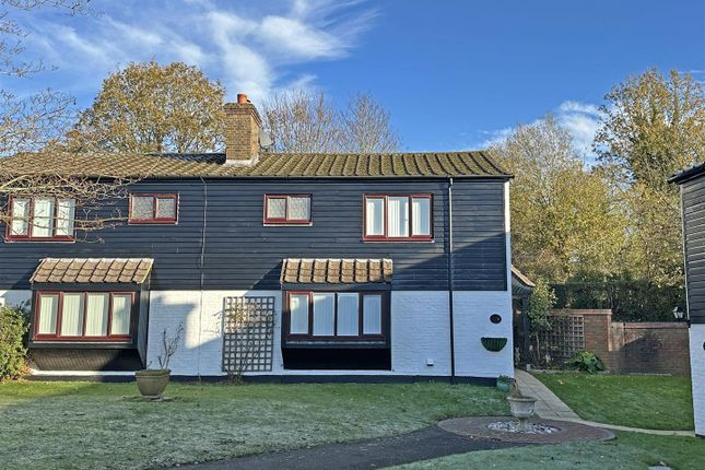 2-bed house on 6, Haigh Crescent, Redhill, £375,000