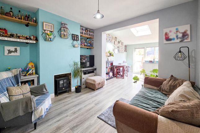 Hildaville Drive, Westcliff-On-Sea photo 2