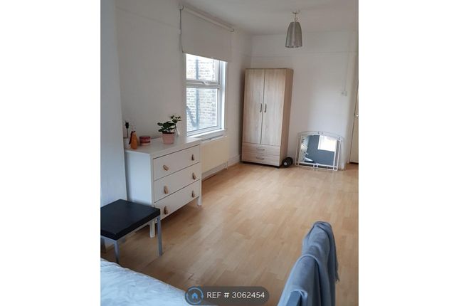 Ferndale Road, London photo 3
