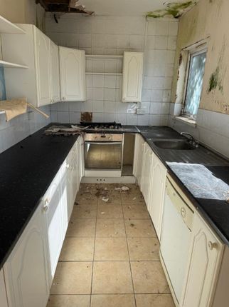 4 Station Road, Kidwelly photo 3