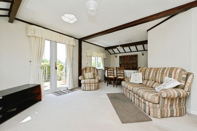 42, Plumtree Mobile Home Park, King's Lynn photo 3