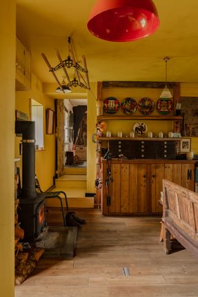 314738 - _A741748-Hdr.Jpg