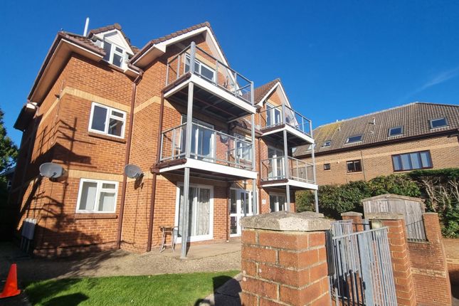Long Let With Parking &amp; Private Patio. Ground Floor Quality Newly Refurbished Apartment, Flat 2, Boro Court, 2B Bellevue Road, Poole, Bh14 8Tq