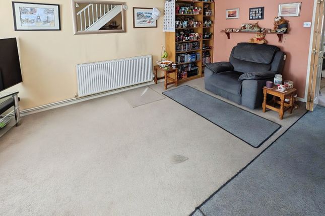 62, Paddock Close, Bristol photo 3