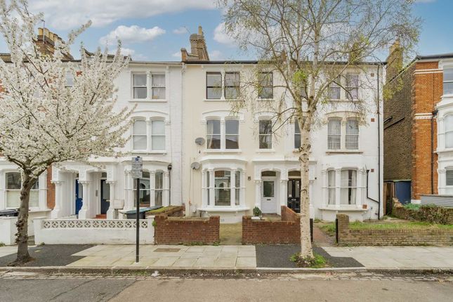 Thumbnail Flat to rent in Cornwall Road, London