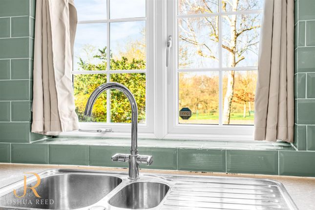 65, Park View, Hoddesdon photo 4