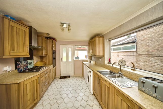 71 Carr Lane, Wigan photo 3