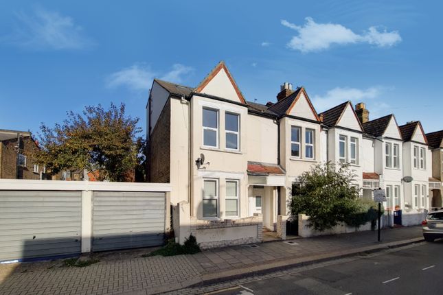 Thumbnail Detached house to rent in Pevensey Road, Tooting