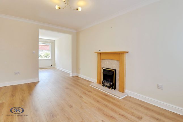 36, Vicarage Lane Elworth, Sandbach photo 3