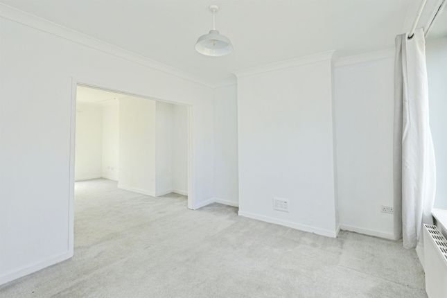 60, Woodlands Road, Doncaster photo 2
