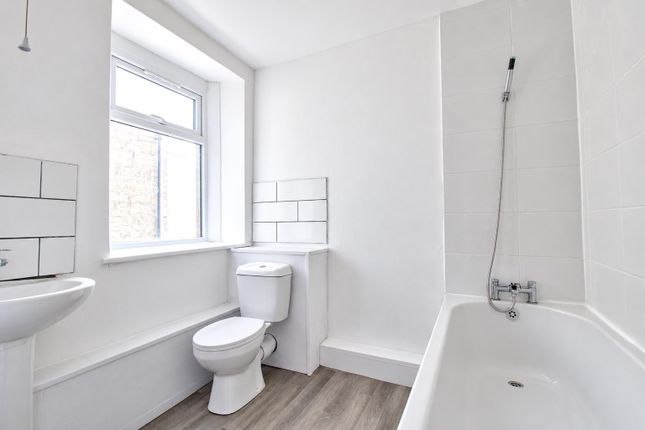 34, Gray Street, Abertillery photo 4