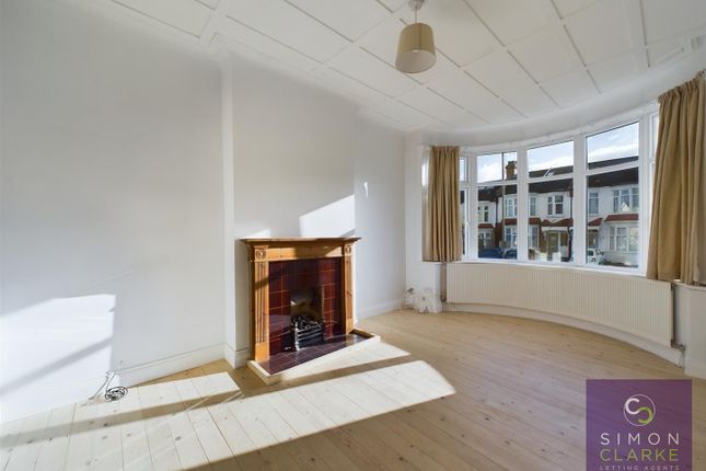 End terrace house to rent in Grove Road, North Finchley