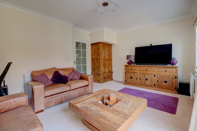 21 The Lindens, St. Benets Way, Tenterden photo 3